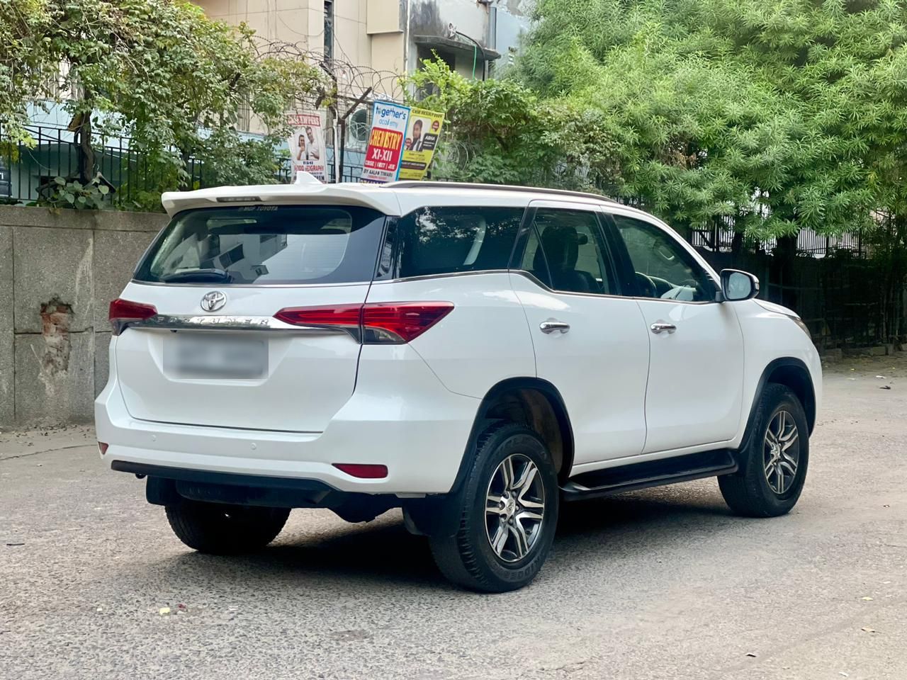 Toyota Fortuner rear three-quarter view
