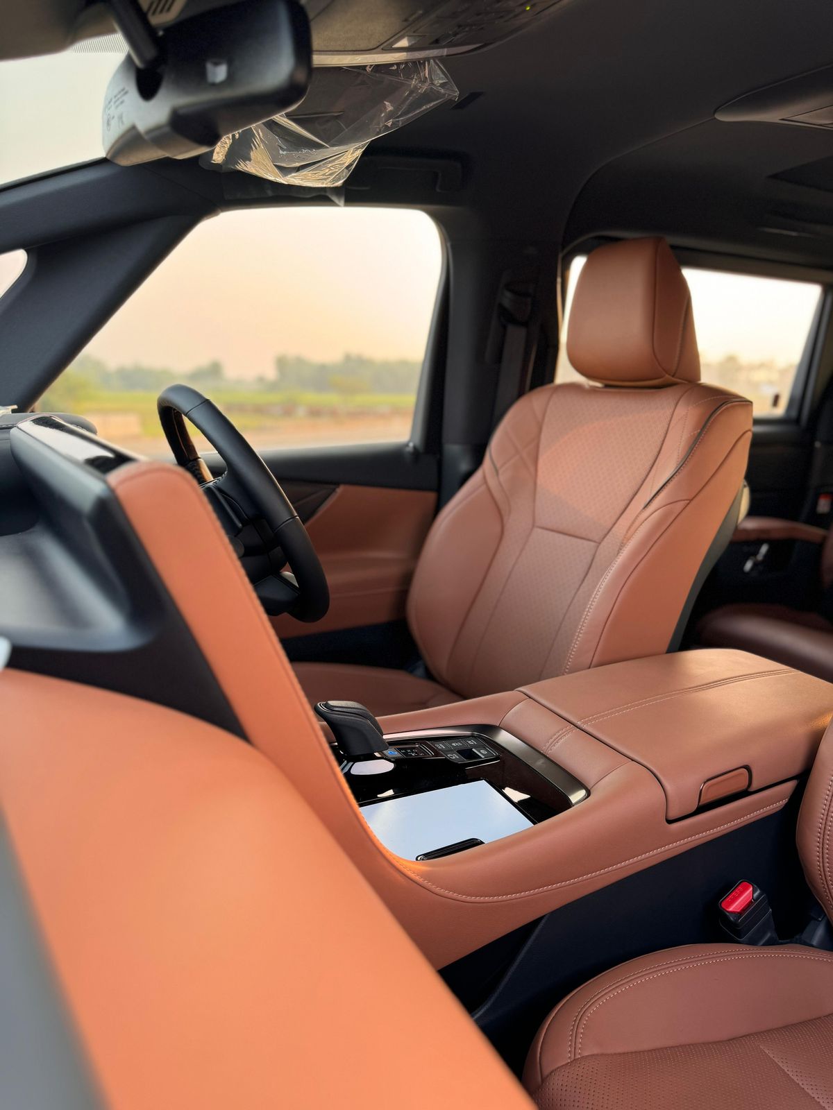 Vellfire front seats and centre console